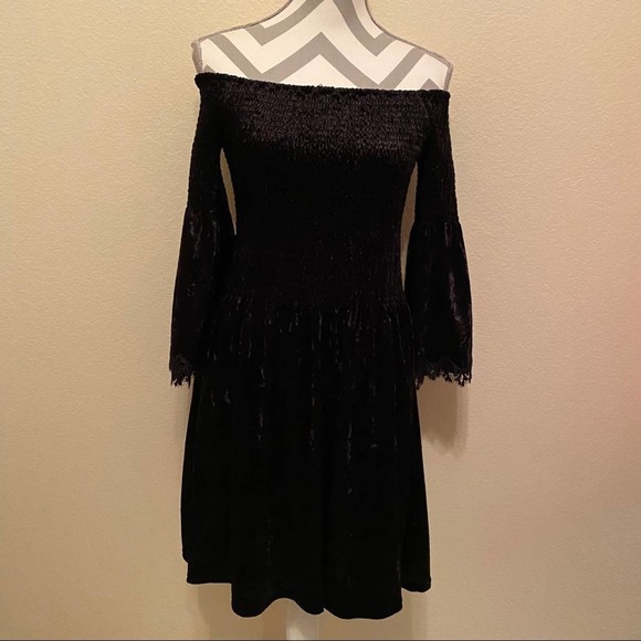 Kobi Halperin Strapless Smocked Crushed Velvet Black Lace Sleeve Dress Small NWT - Picture 8 of 17